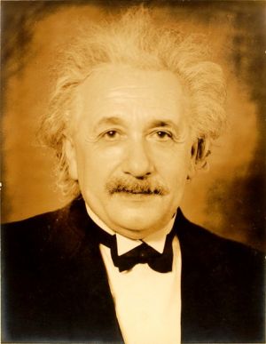 Einstein-formal_portrait-35