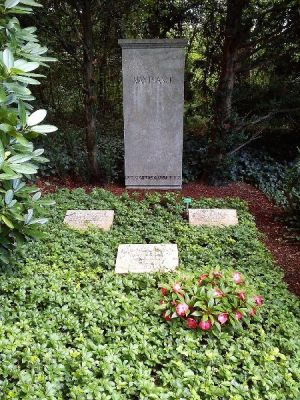 Stadtfriedhof_Gottingen_Max_Planck_Familie